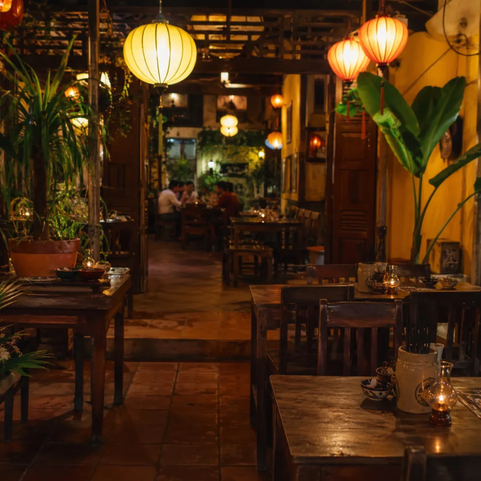 Khu rửa tay và nhà vệ sinh
